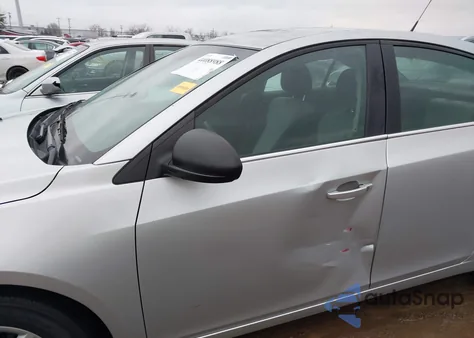 2011 Chevrolet Cruze Ls z USA, uszkodzony, nr VIN 1G1PC5SH7B7122119